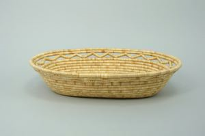 Image of coiled grass oval bread basket